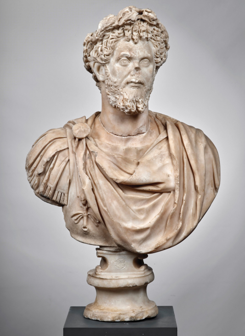 Buste cuirassé de Septime Sévère avec la couronne de chêne, type III dit « type Sarapis », Martres-Tolosane, villa Chiragan (1826-1830), Toulouse, Musée Saint-Raymond, Inv. Ra 66b